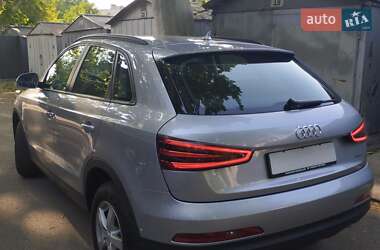 Внедорожник / Кроссовер Audi Q3 2015 в 