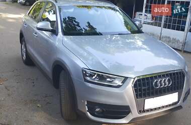 Внедорожник / Кроссовер Audi Q3 2015 в 
