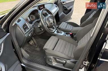 Внедорожник / Кроссовер Audi Q3 2016 в 