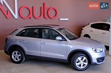 Внедорожник / Кроссовер Audi Q3 2015 в 