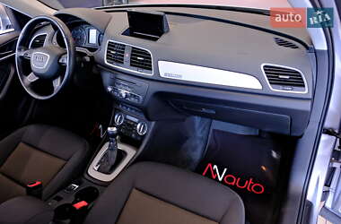 Внедорожник / Кроссовер Audi Q3 2015 в 
