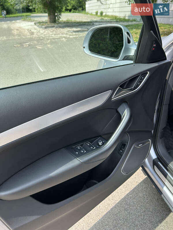 Внедорожник / Кроссовер Audi Q3 2015 в Киеве фото 13 Внедорожник / Кроссовер Audi Q3 2015 в Киеве