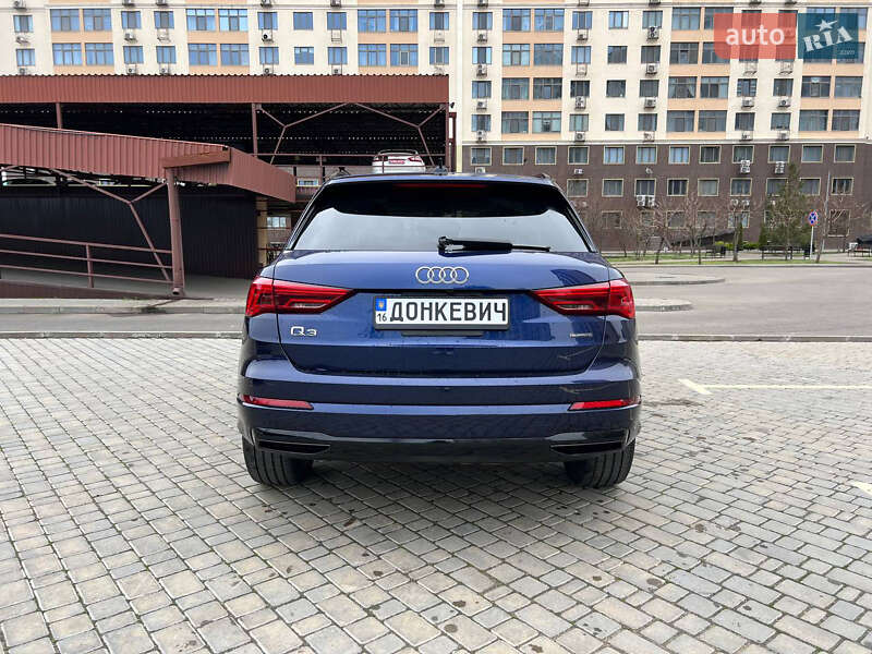 Внедорожник / Кроссовер Audi Q3 2020 в Одессе