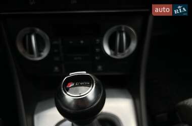 Внедорожник / Кроссовер Audi Q3 2012 в 