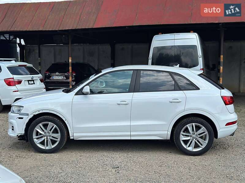 Внедорожник / Кроссовер Audi Q3 2017 в Стрые