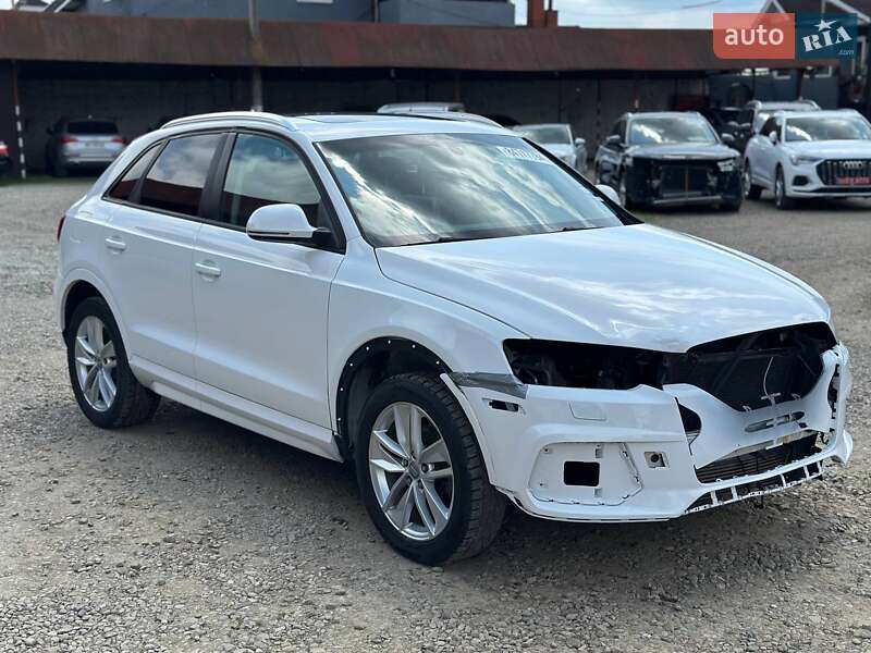 Внедорожник / Кроссовер Audi Q3 2017 в Стрые