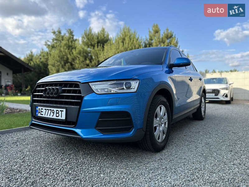 Позашляховик / Кросовер Audi Q3 2016 в Дніпрі
