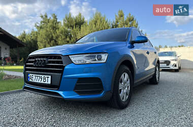 Внедорожник / Кроссовер Audi Q3 2016 в 