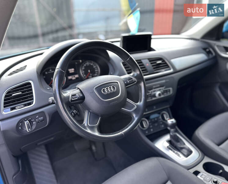 Позашляховик / Кросовер Audi Q3 2016 в Дніпрі