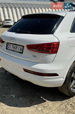 Внедорожник / Кроссовер Audi Q3 2016 в 
