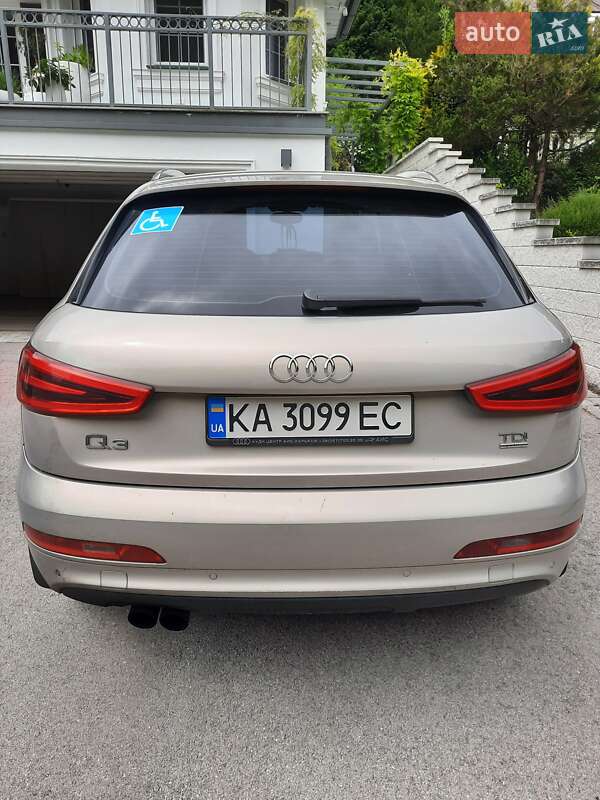 Внедорожник / Кроссовер Audi Q3 2013 в Киеве