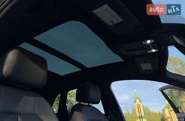 Позашляховик / Кросовер Audi Q3 2021 в 