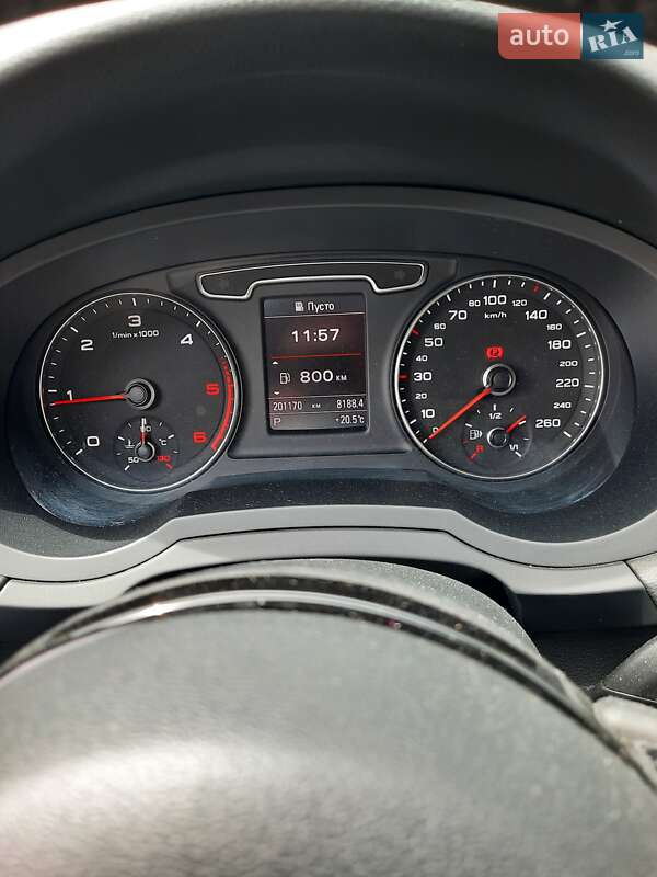 Внедорожник / Кроссовер Audi Q3 2013 в Киеве