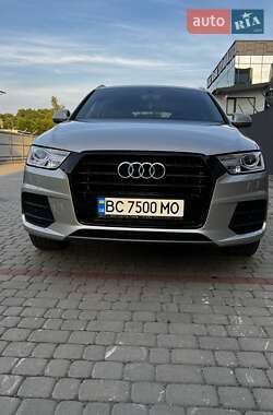 Внедорожник / Кроссовер Audi Q3 2015 в 