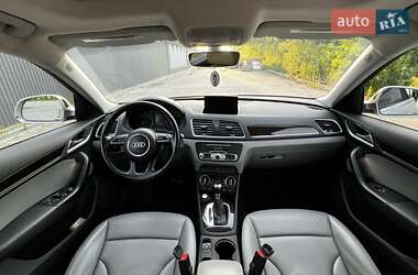Внедорожник / Кроссовер Audi Q3 2015 в 