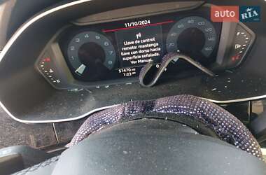 Внедорожник / Кроссовер Audi Q3 2021 в 