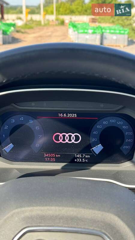 Внедорожник / Кроссовер Audi Q3 2021 в Ровно