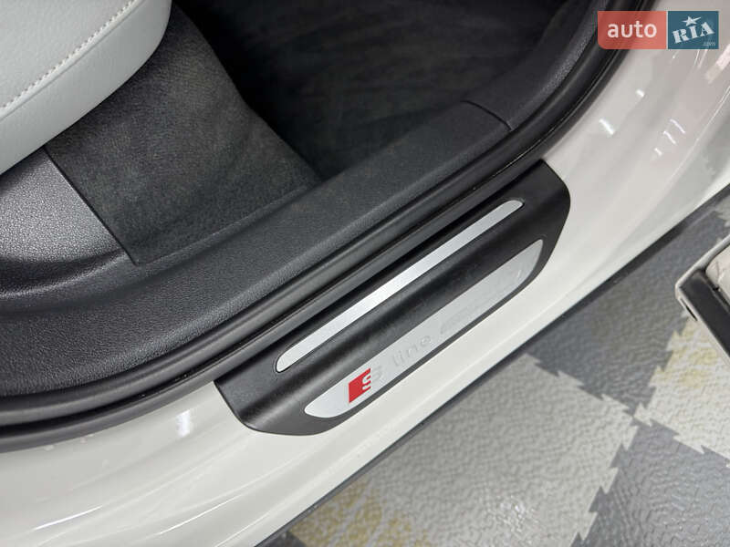 Внедорожник / Кроссовер Audi Q3 2018 в Трускавце