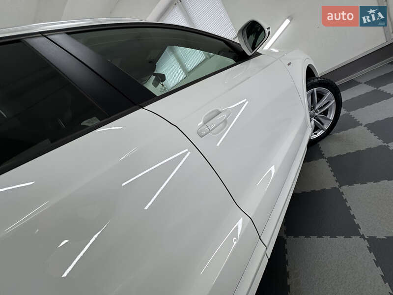 Внедорожник / Кроссовер Audi Q3 2018 в Трускавце