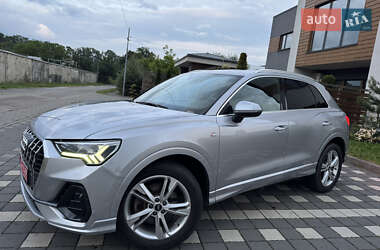 Внедорожник / Кроссовер Audi Q3 2019 в 