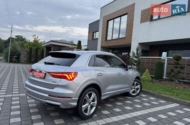 Внедорожник / Кроссовер Audi Q3 2019 в 