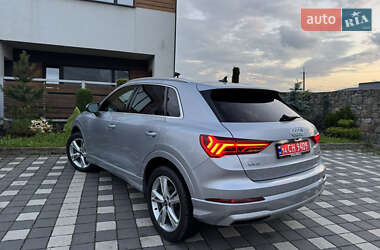 Внедорожник / Кроссовер Audi Q3 2019 в 