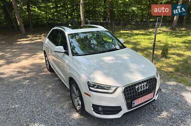 Внедорожник / Кроссовер Audi Q3 2015 в 