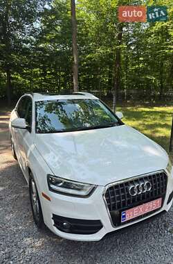Внедорожник / Кроссовер Audi Q3 2015 в 