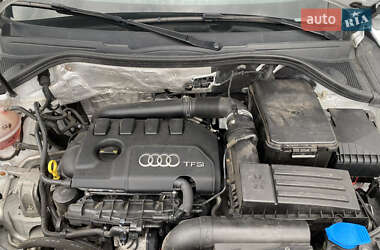 Внедорожник / Кроссовер Audi Q3 2017 в 