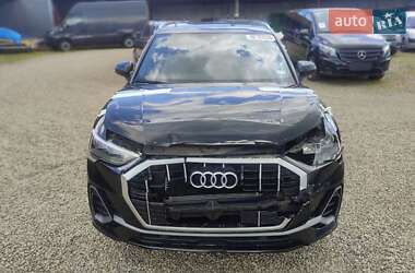 Внедорожник / Кроссовер Audi Q3 2019 в 