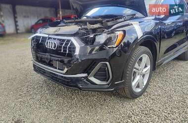 Внедорожник / Кроссовер Audi Q3 2019 в 