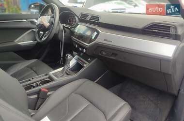 Внедорожник / Кроссовер Audi Q3 2019 в 