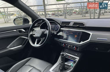 Внедорожник / Кроссовер Audi Q3 2021 в 