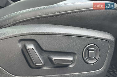 Внедорожник / Кроссовер Audi Q3 2021 в 