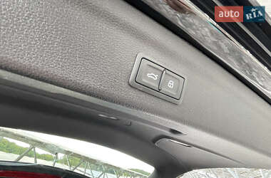 Внедорожник / Кроссовер Audi Q3 2021 в 