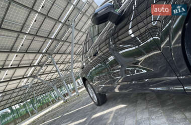 Внедорожник / Кроссовер Audi Q3 2021 в 