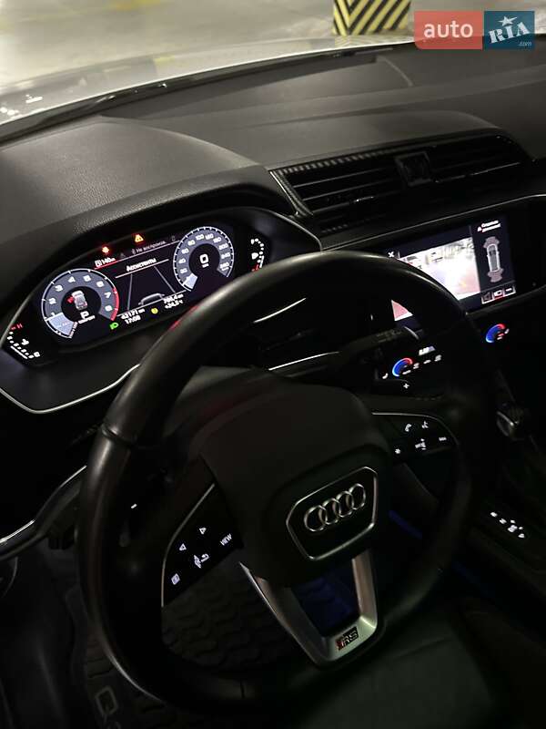 Позашляховик / Кросовер Audi Q3 2021 в Києві