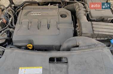 Внедорожник / Кроссовер Audi Q3 2012 в 