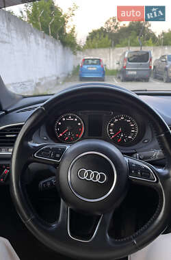 Внедорожник / Кроссовер Audi Q3 2016 в 