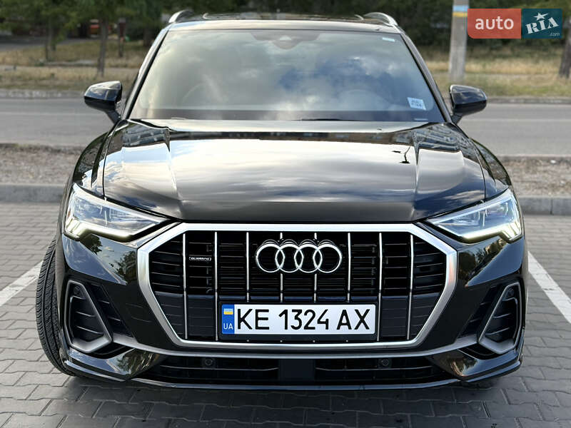 Внедорожник / Кроссовер Audi Q3 2023 в Каменском