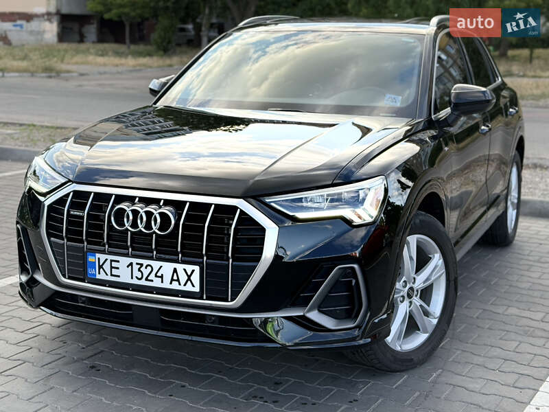 Внедорожник / Кроссовер Audi Q3 2023 в Каменском