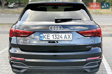 Внедорожник / Кроссовер Audi Q3 2023 в 