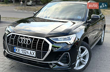 Внедорожник / Кроссовер Audi Q3 2023 в 