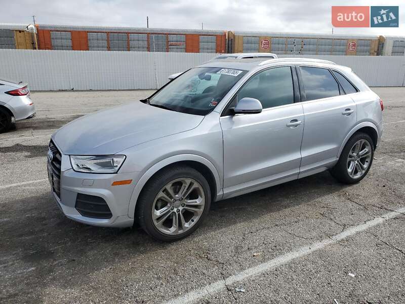 Внедорожник / Кроссовер Audi Q3 2015 в 