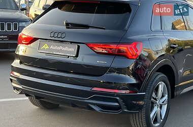 Внедорожник / Кроссовер Audi Q3 2019 в 