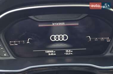 Внедорожник / Кроссовер Audi Q3 2019 в 