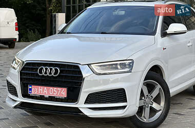 Внедорожник / Кроссовер Audi Q3 2015 в 