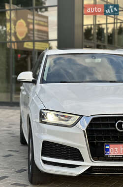 Внедорожник / Кроссовер Audi Q3 2015 в 