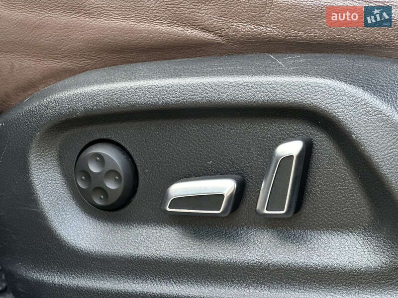 Внедорожник / Кроссовер Audi Q3 2015 в Ровно