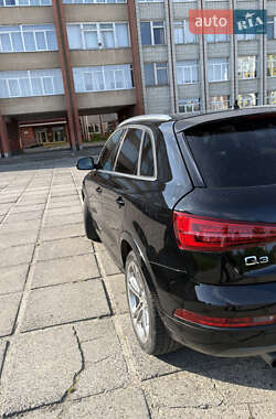 Внедорожник / Кроссовер Audi Q3 2015 в 